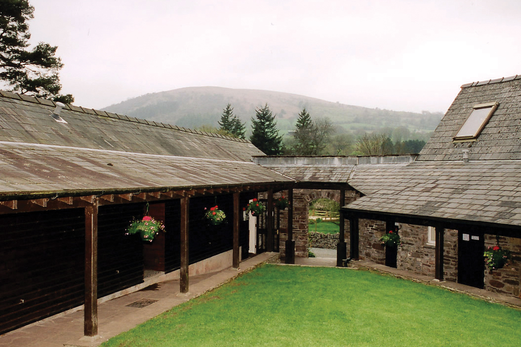 YHA Brecon Beacons Danywenallt-4.jpg